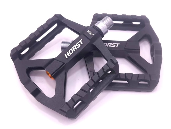 Педали Horst H75 широкие, ось Cr-Mo  с 1 герм. промподш.+1 DU. литой шип 97*107*16мм, 395 г  черные