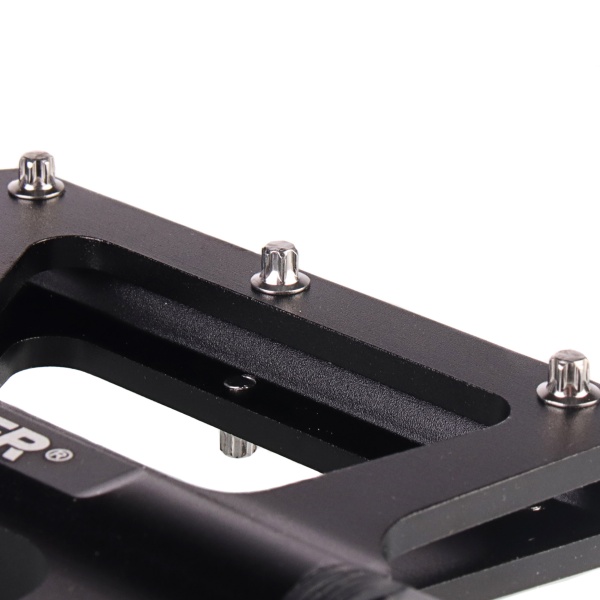 Педали MOUNT KNIGHT, 9/16 резьба, CNC корпус, 3 пром. подшипника, 112х100мм, с рефлектором, CR-MO