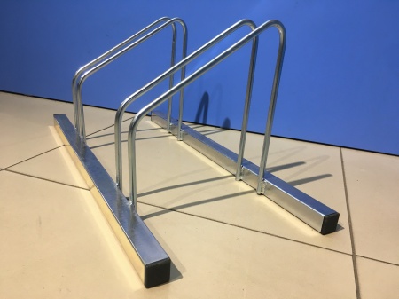 Стойка для хранения 2-х велосипедов.